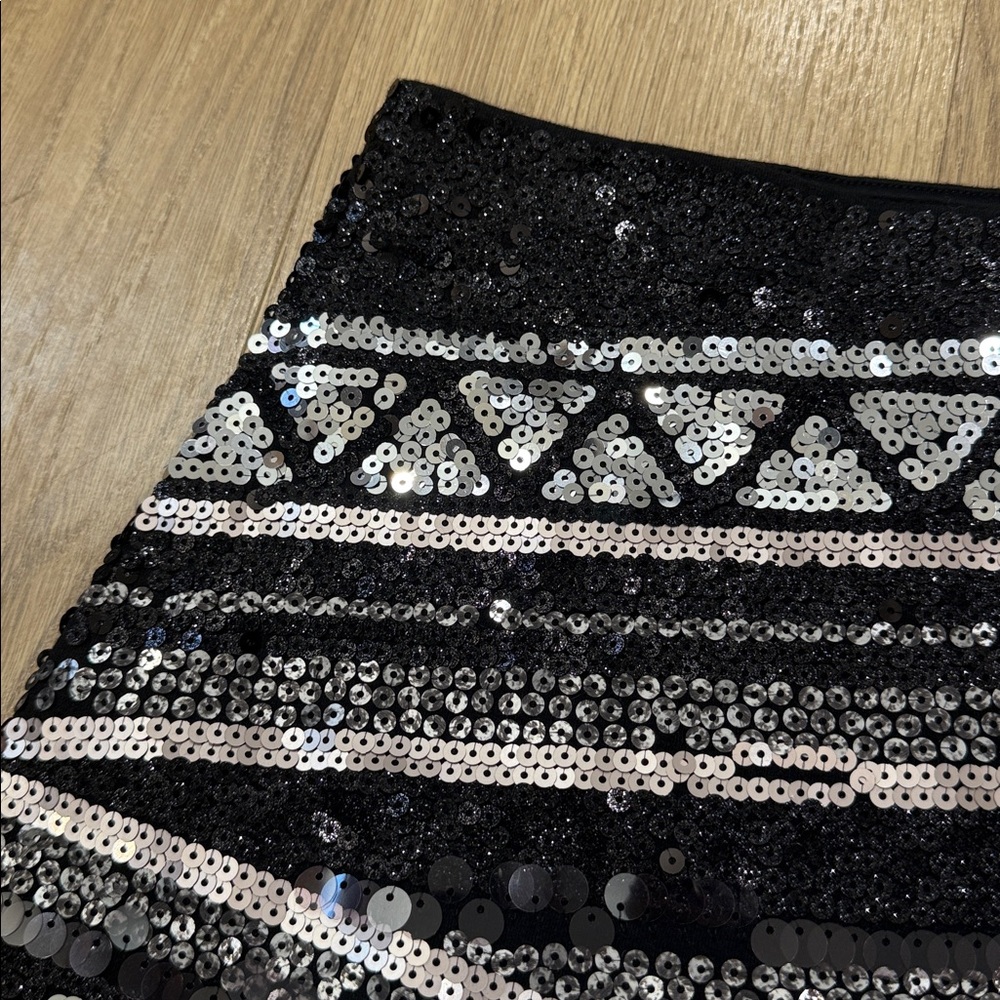 Express Aztec Black and Silver Patterned Mini Ski… - image 2